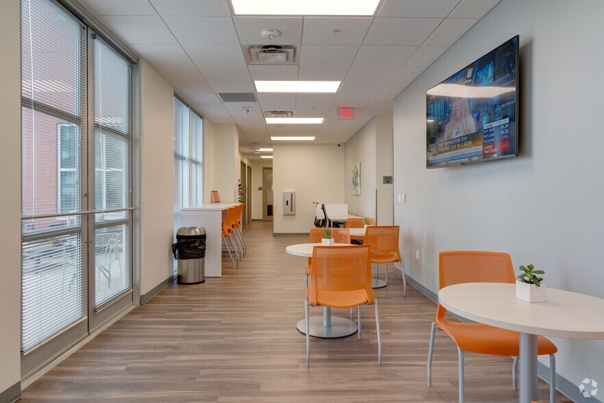 More Photos Of 245 Riverside Ave, Jacksonville Coworking Space