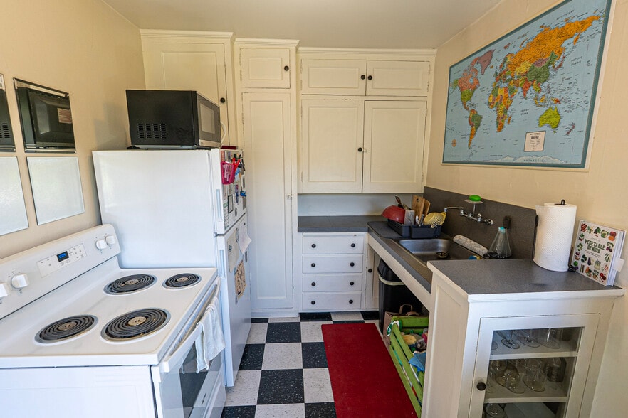 More Photos Of 1003 N 1st St, Renton Apartments For Sale