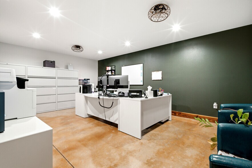 More Photos Of 55 Heritage Rd, Gordonville Office Residential For Sale