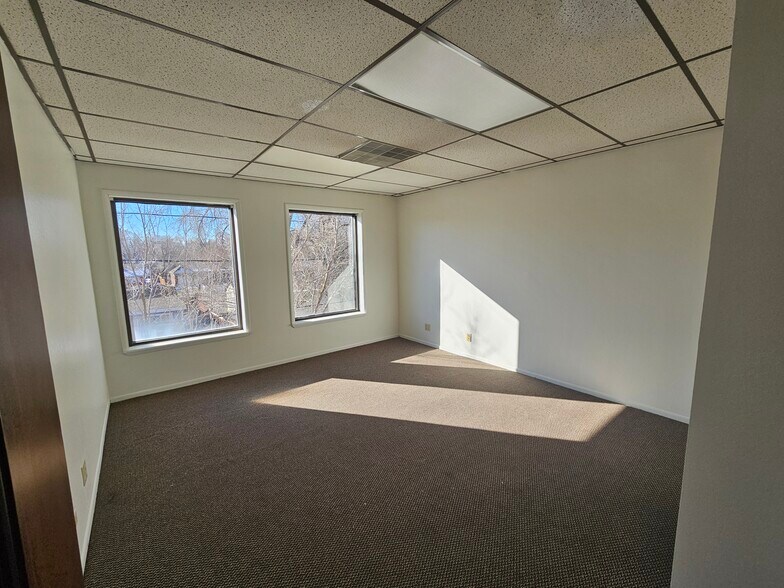 More Photos Of 550 E Plumb Ln, Reno Loft Creative Space For Sale