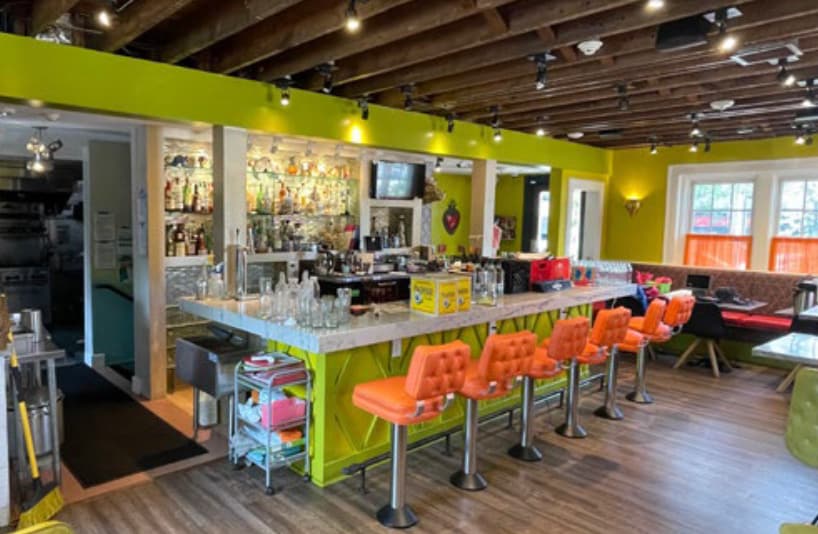 More Photos Of 6112 Montgomery Rd, Cincinnati Restaurant For Lease