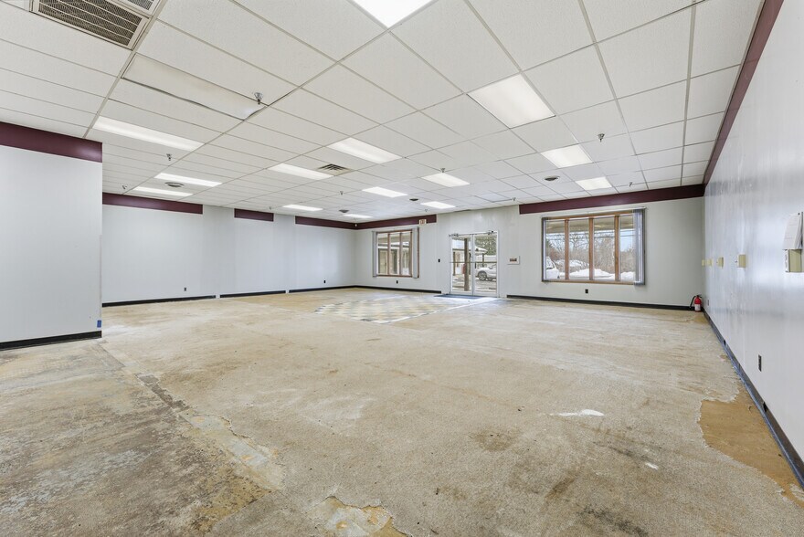 More Photos Of 45-65 Southwick Rd, Westfield General Retail For Lease