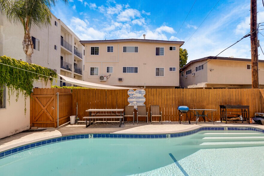More Photos Of 1814 Grismer Ave, Burbank Apartments For Sale