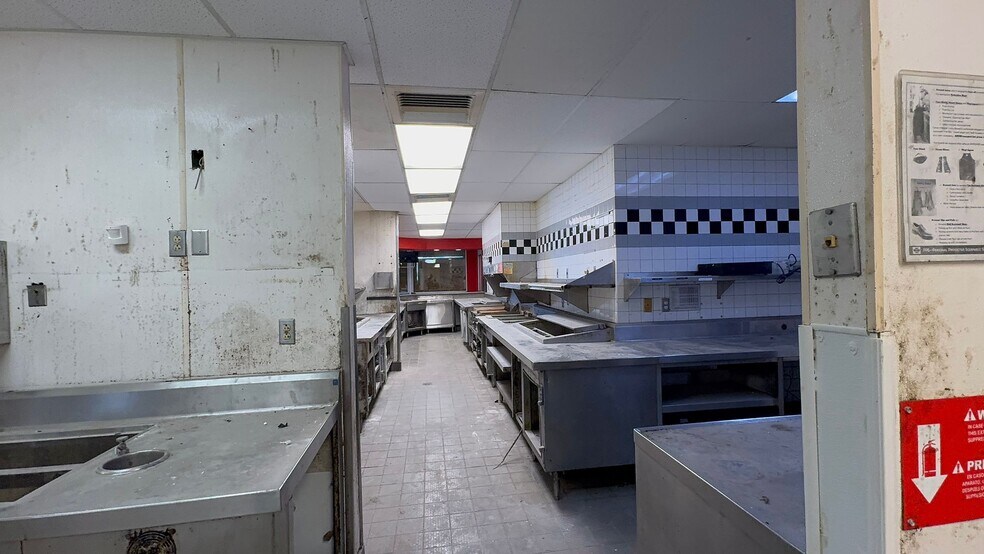 More Photos Of 2441 S Hamilton Rd, Columbus Fast Food For Lease