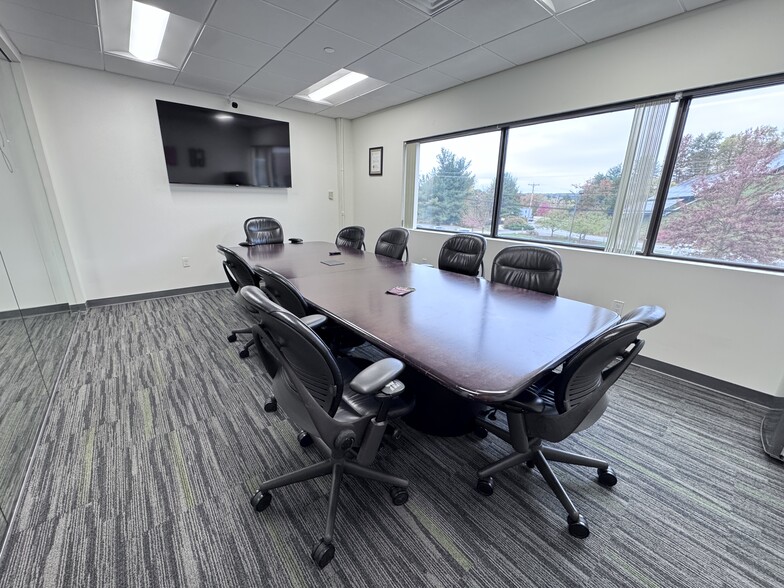 More Photos Of 100 Pennsylvania Ave, Framingham Office For Lease