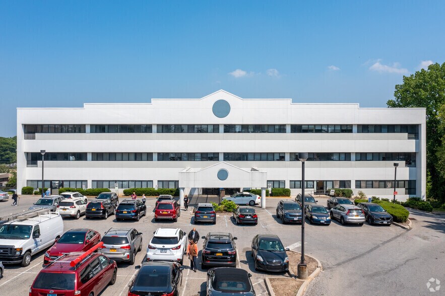 More Photos Of 970 N Broadway, Yonkers Medical For Sale