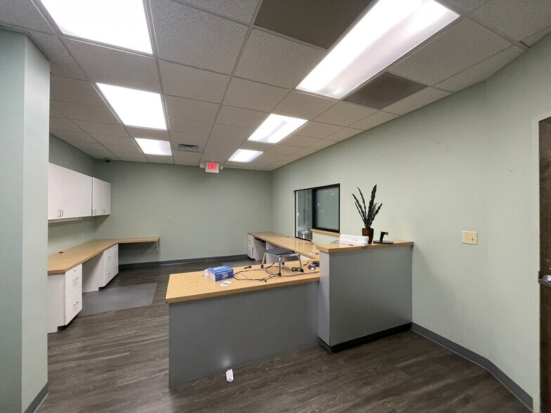 More Photos Of 1908 Caudle Dr, Mount Airy Medical For Lease