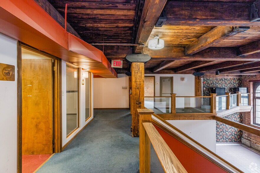 More Photos Of 100 Ross St, Pittsburgh Office For Lease