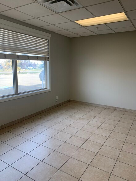 More Photos Of 7609 42nd St, Leduc Manufacturing For Lease