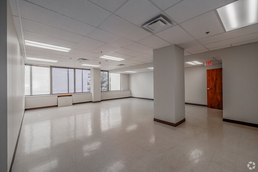 More Photos Of 601 S Boulder Ave, Tulsa Office For Sale