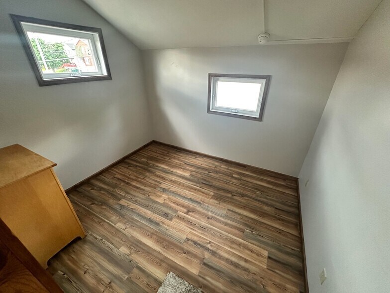 More Photos Of 47 W Bridge St, Oswego Storefront Retail Residential For Sale