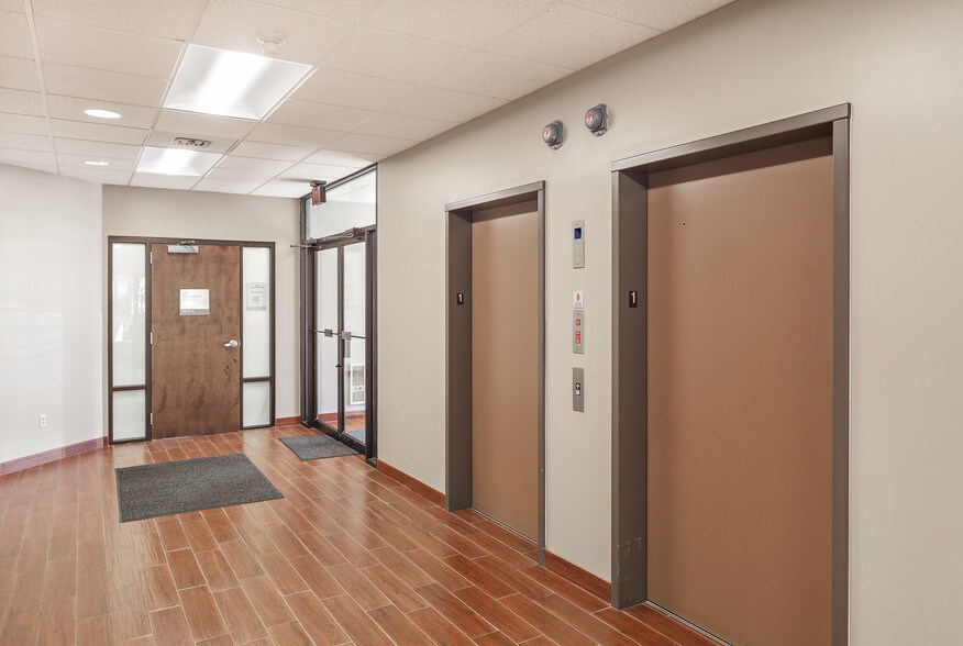 More Photos Of 1800 Pine Hollow Rd, McKees Rocks Medical For Lease