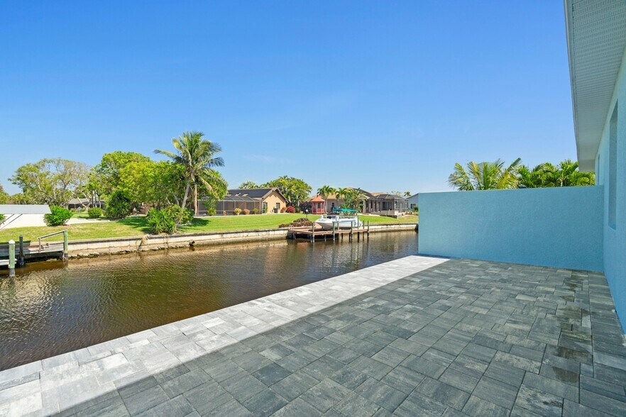 More Photos Of 1107 SE 38th St, Cape Coral Apartments For Sale