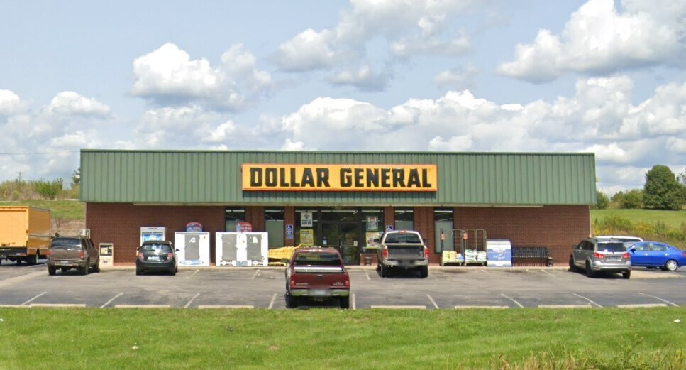 More Photos Of 35 Arnold Ln, Bloomfield Freestanding For Sale