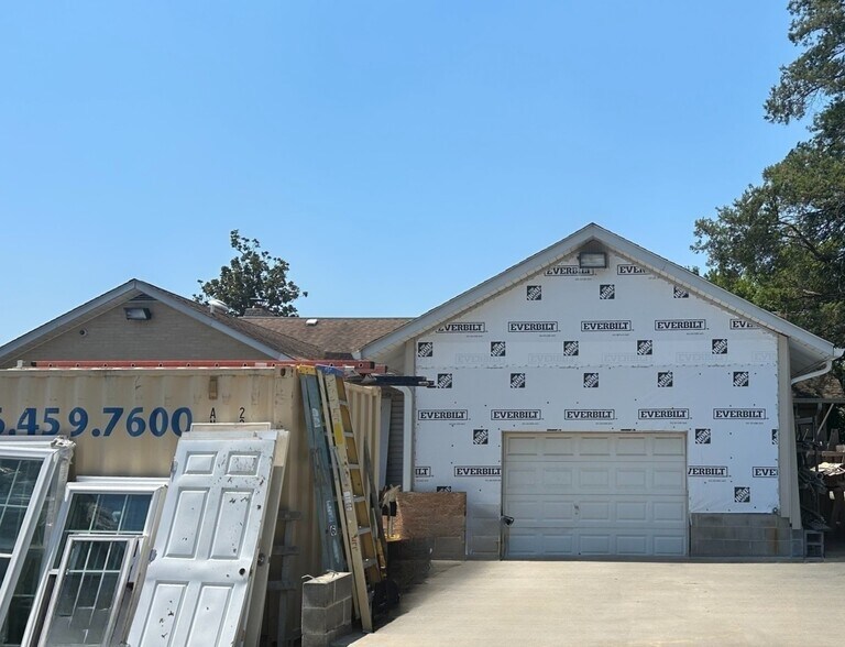 More Photos Of 8185 Ritchie Hwy, Pasadena Office For Sale