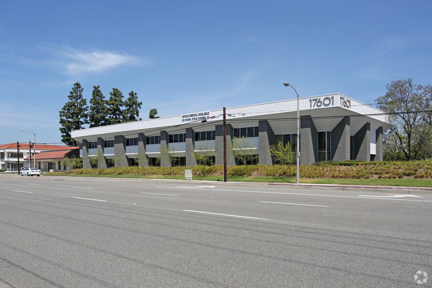 Primary Photo Of 17601 E 17th St, Tustin Medical For Lease
