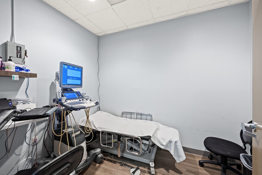 More Photos Of 408 S Beach Blvd, Anaheim Medical For Sale