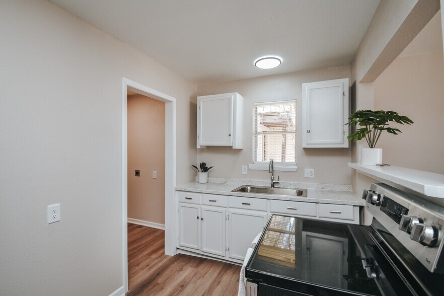 More Photos Of 108 108, 112, 118 & 120 Milann St, Victoria Apartments For Sale