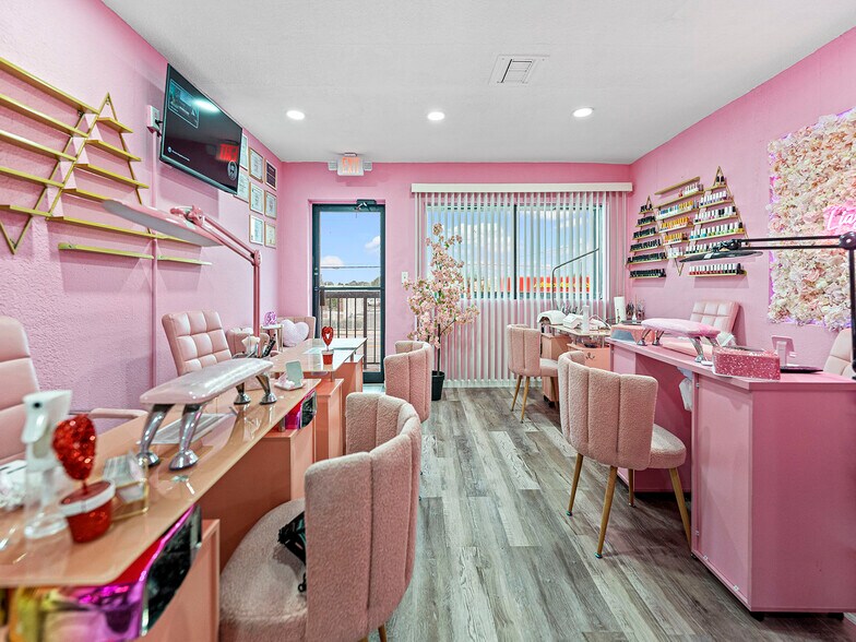 More Photos Of 4301 Palm Ave, Hialeah Unknown For Lease