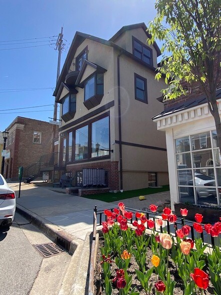 Primary Photo Of 18 W 1st St, Hinsdale Storefront Retail Office For Sale