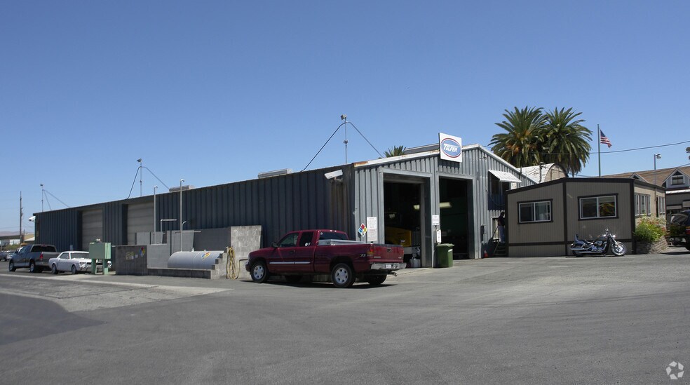 More Photos Of 211 Foster St, Martinez Warehouse For Lease