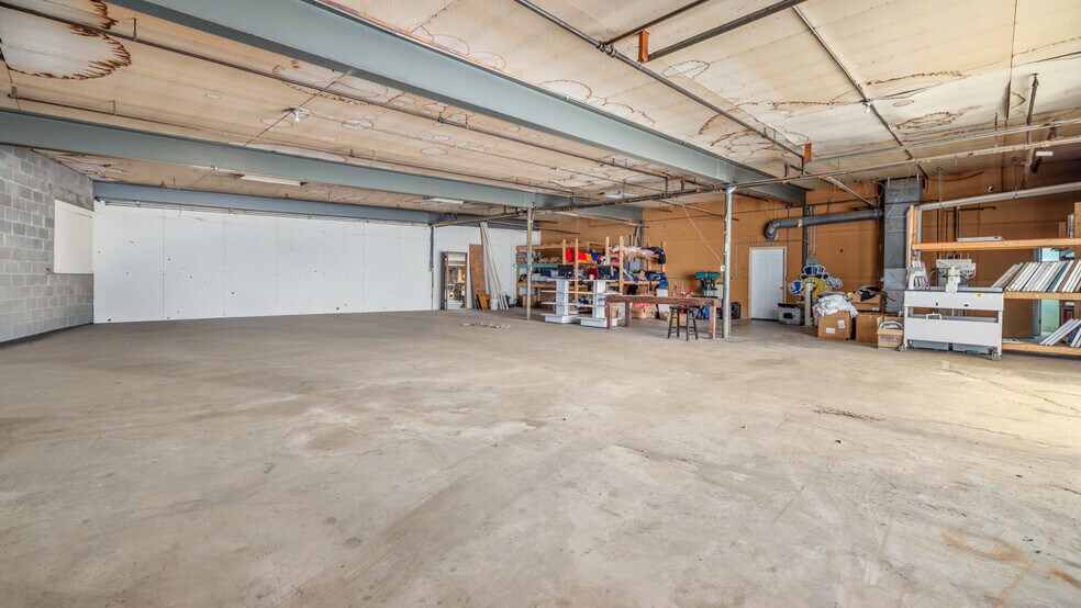 More Photos Of 106 E Smith St, Iron Mountain Distribution For Sale