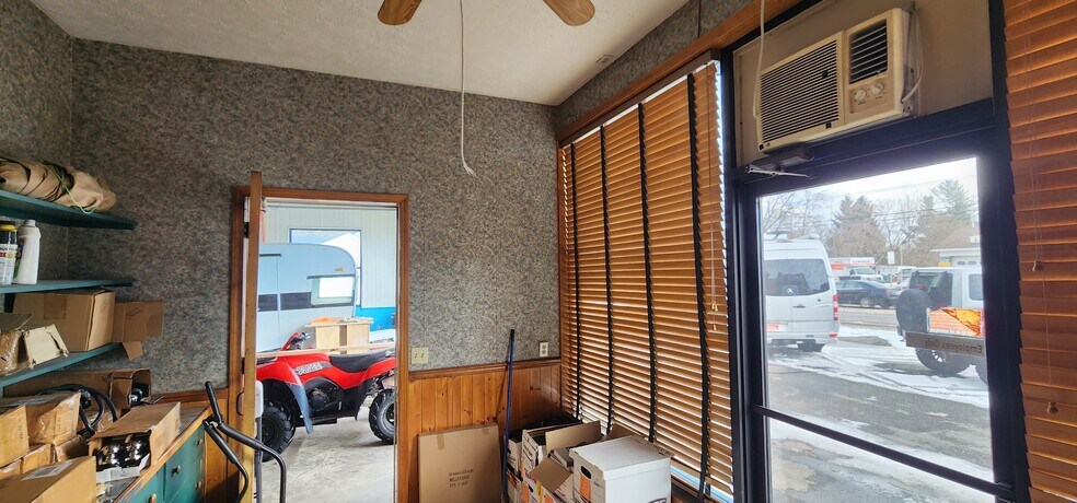 More Photos Of 4579 Lake Rd S, Brockport Auto Dealership For Lease