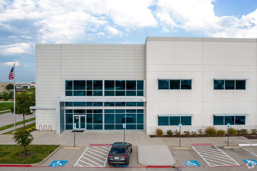 More Photos Of 10601 Clarence Dr, Frisco Manufacturing For Lease