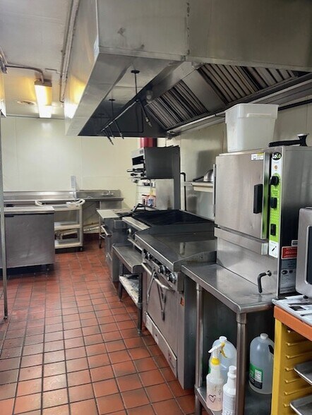 More Photos Of 3009 E Ash St, Goldsboro Restaurant For Sale