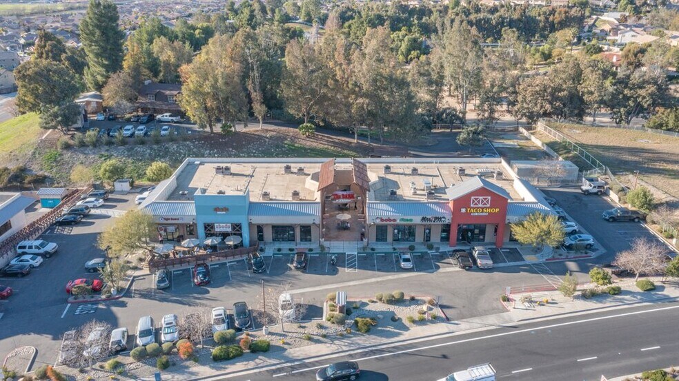 More Photos Of 32395A-32395B Clinton Keith Rd, Wildomar Unknown For Lease