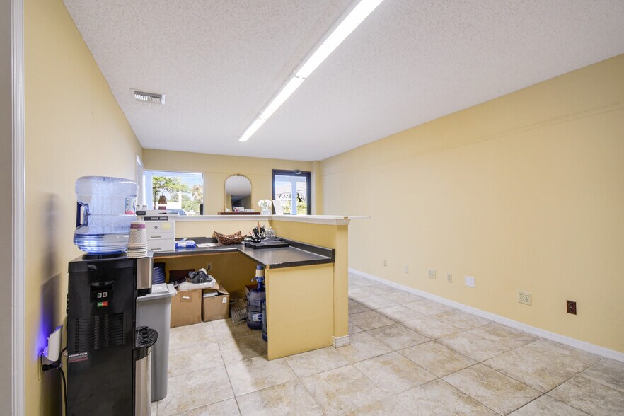 More Photos Of 2730 US 1, Saint Augustine Office For Sale