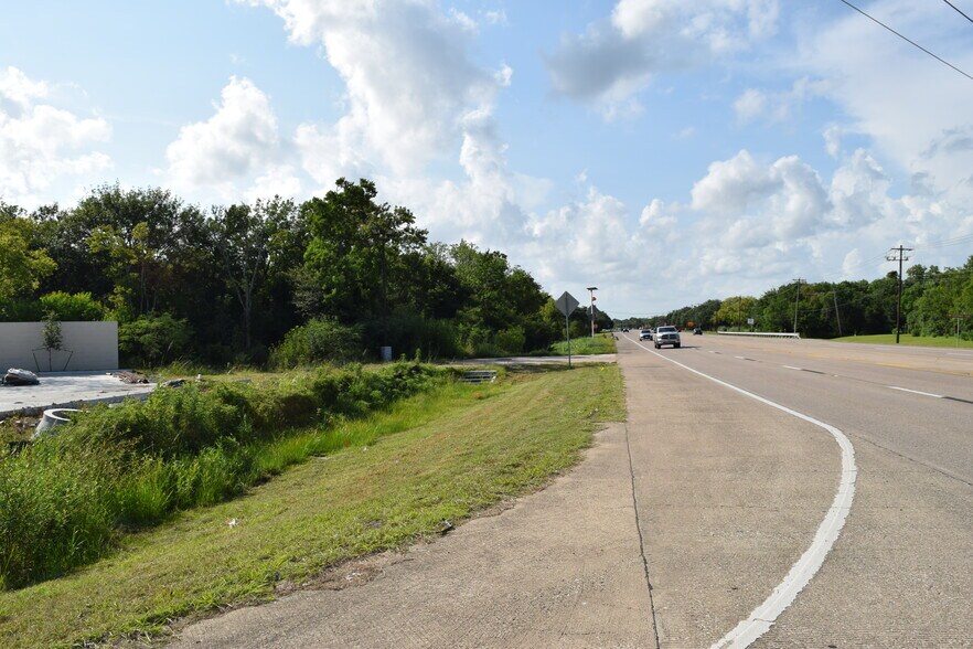 More Photos Of 2304 Old Rd, Friendswood Land For Sale