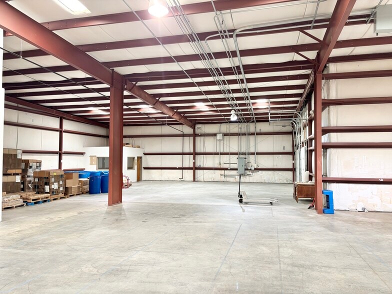 More Photos Of 3303 Airline Blvd, Portsmouth Light Distribution For Sale