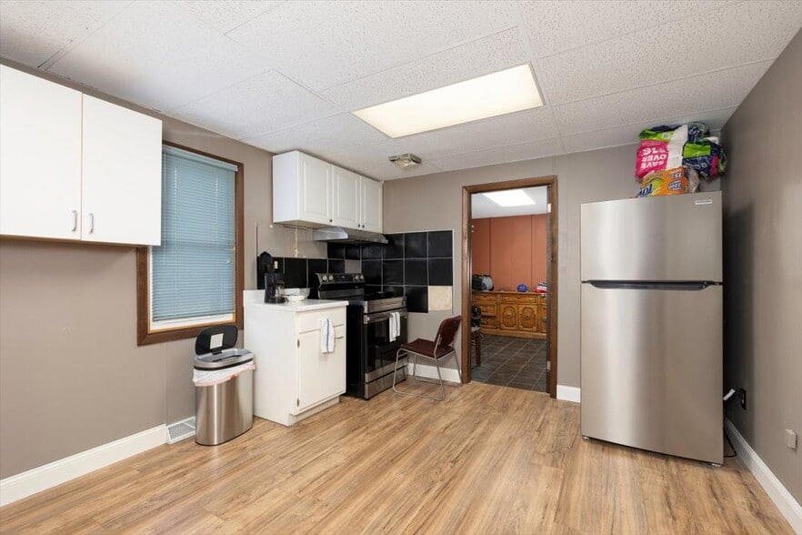 More Photos Of 932 French Rd, Cheektowaga Office For Sale