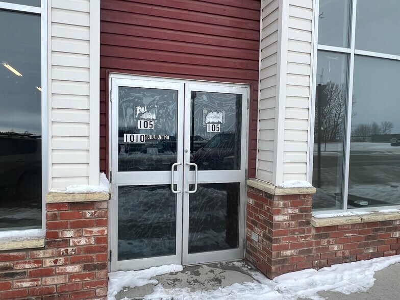 More Photos Of 1010 Railway St, Crossfield Apartments For Lease