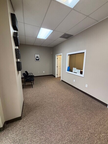 More Photos Of 108 Oak Park Dr, Irmo Office For Lease