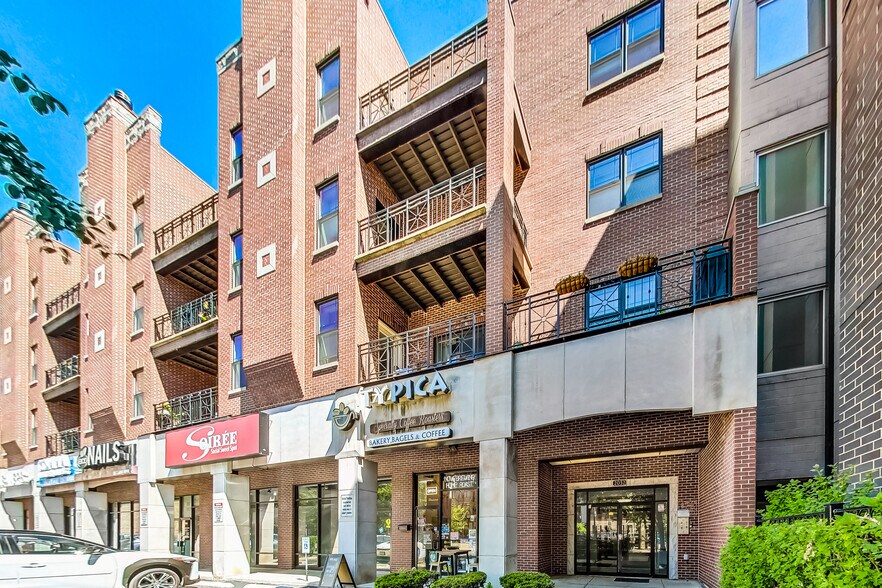 More Photos Of 2032 W Division St, Chicago Apartments For Lease