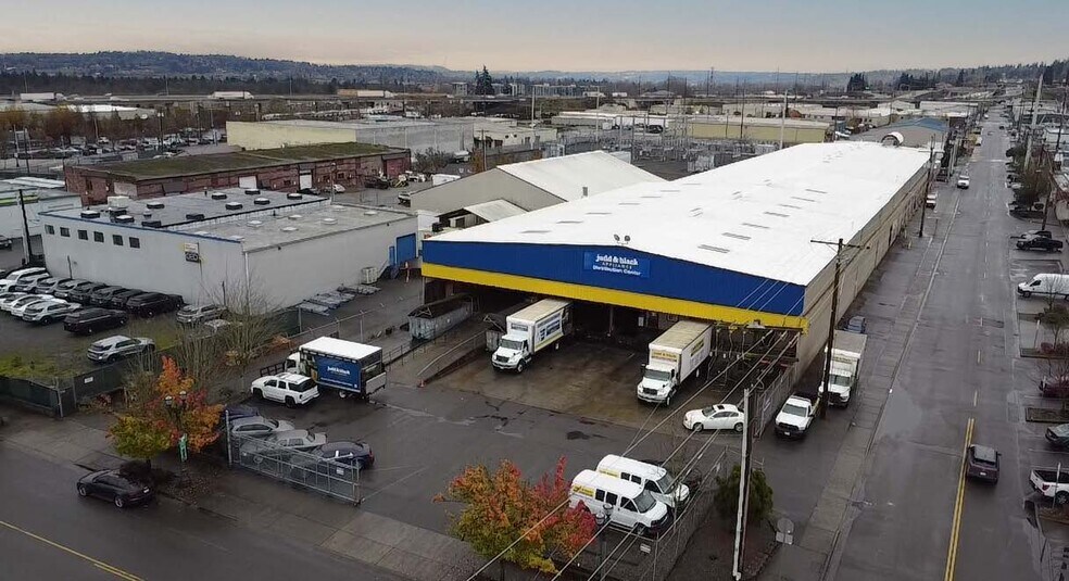 Primary Photo Of 3303 McDougall Ave, Everett Manufacturing For Lease