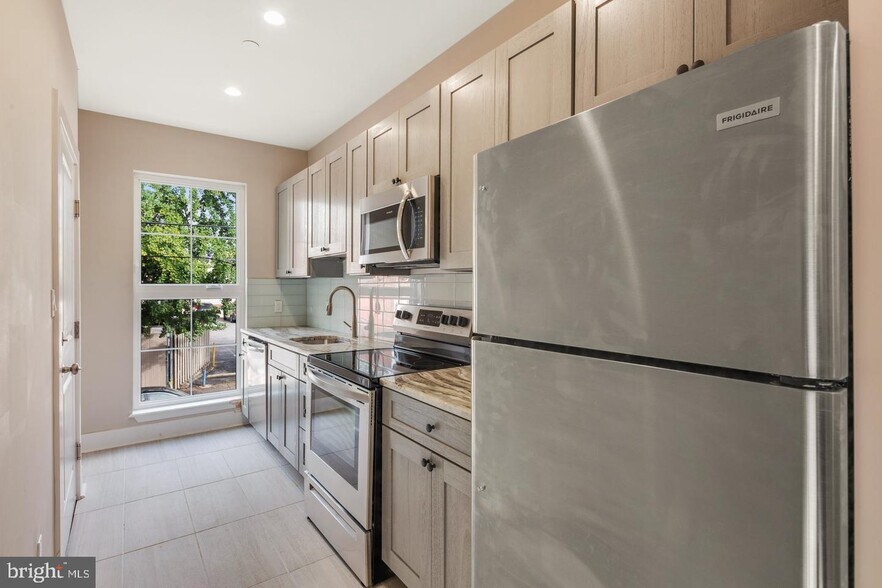 More Photos Of 46 S 44th St, Philadelphia Apartments For Sale