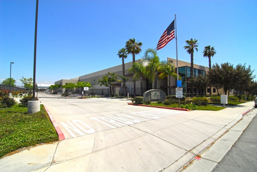 More Photos Of 2735 Cactus Rd, San Diego Warehouse For Lease
