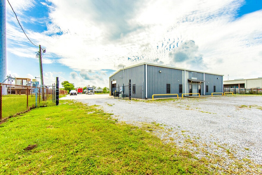 More Photos Of 2261 Denley Rd, Houma Warehouse For Sale