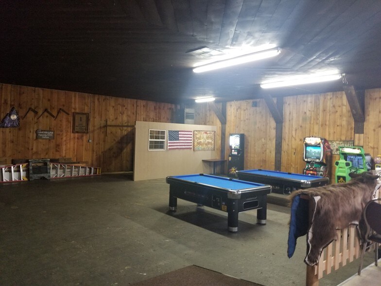 More Photos Of 129 S Main St, Riggins Restaurant For Sale