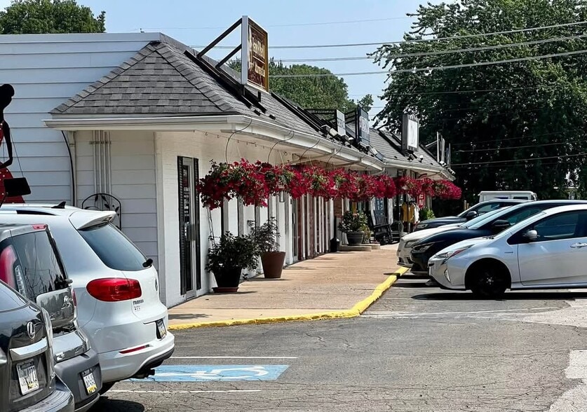 More Photos Of 2662 W 8th St, Erie Unknown For Lease