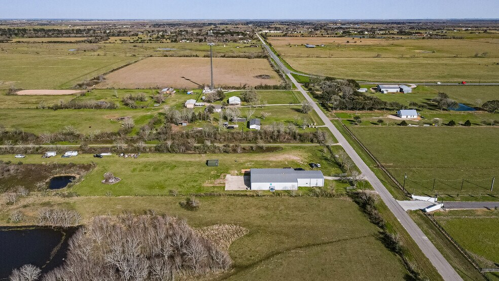 More Photos Of 33112 Rochen Rd, Waller Industrial For Sale