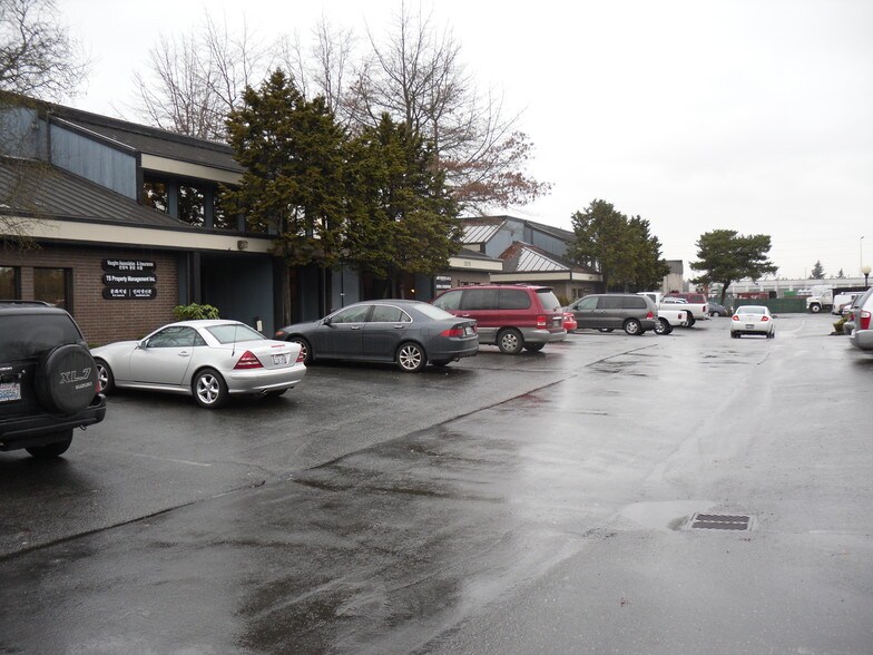 More Photos Of 3819 100th St SW, Lakewood Office For Sale