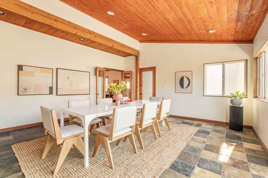 More Photos Of 16 Spinnaker St, Marina Del Rey Multifamily For Sale