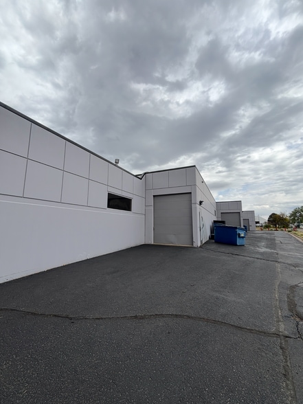 More Photos Of 6900 E 47th Avenue Dr, Denver Flex For Lease