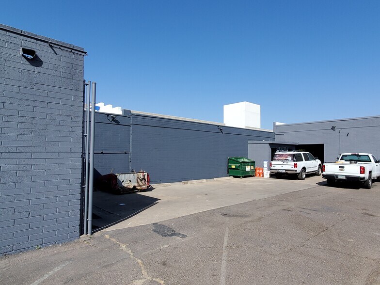 More Photos Of 1637-1639 N 40th St, Phoenix Warehouse For Lease