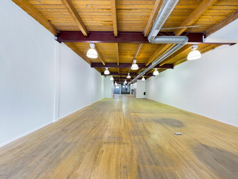 More Photos Of 1507-1509 S Michigan Ave, Chicago General Retail For Lease