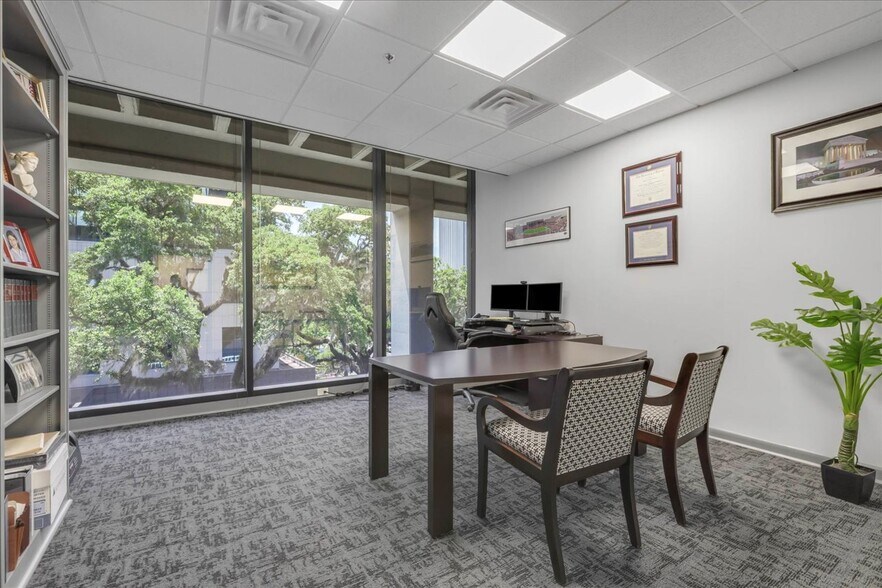 More Photos Of 215 S Monroe St, Tallahassee Office For Lease